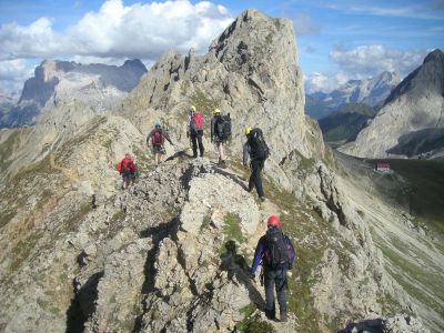 014-Im Maximiliansteig mit Blick auf Tierser-Alpl-Huette